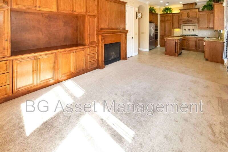 1240 Sonata Dr - Photo 5 of 33