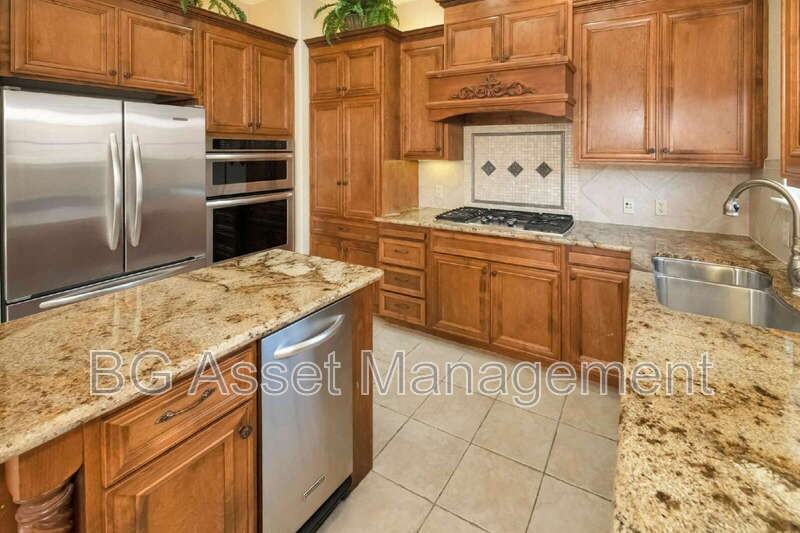 1240 Sonata Dr - Photo 5 of 32