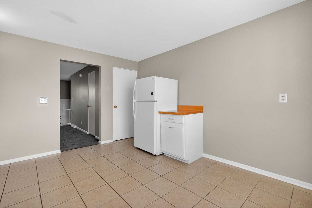 2612-2614 W. Wardcliffe Dr. - Photo 6 of 28