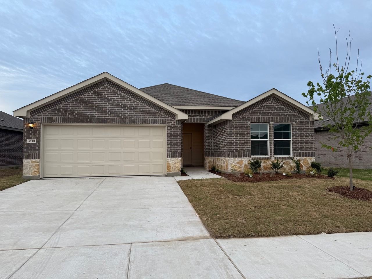 3910 Applewood Trl #NA - Photo 2 of 27