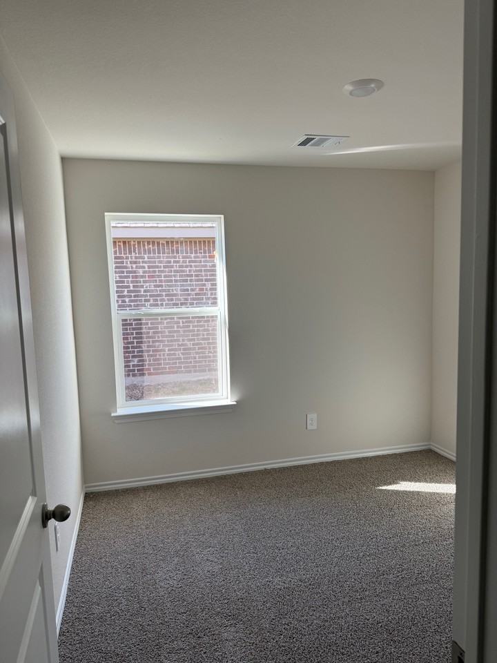 3910 Applewood Trl #NA - Photo 4 of 27