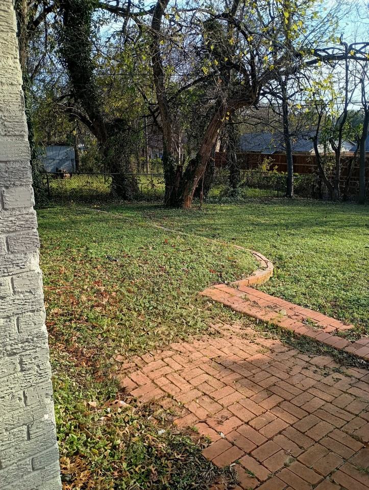 1214 Adelaide Dr #NA - Photo 3 of 25