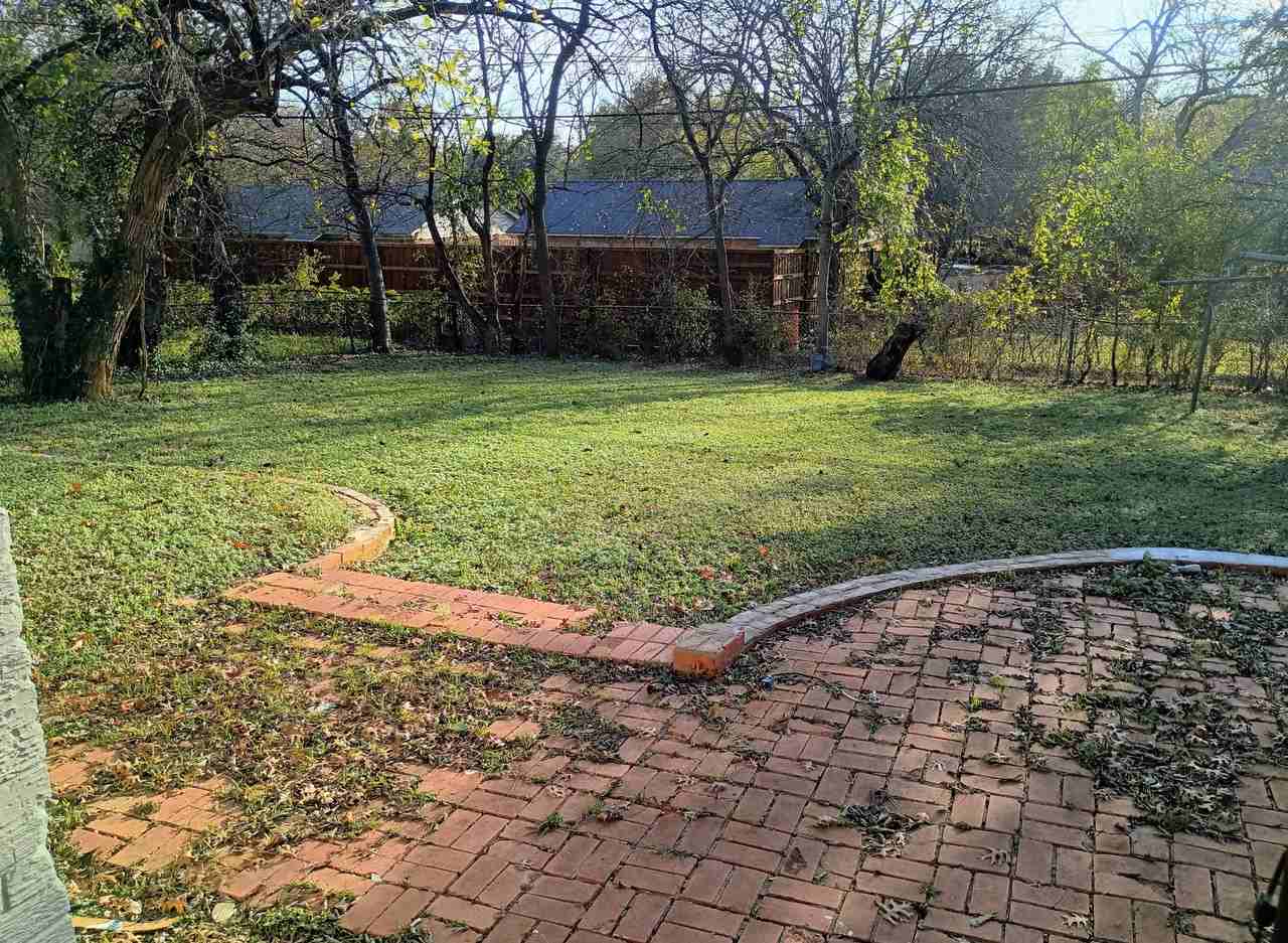 1214 Adelaide Dr #NA - Photo 5 of 25