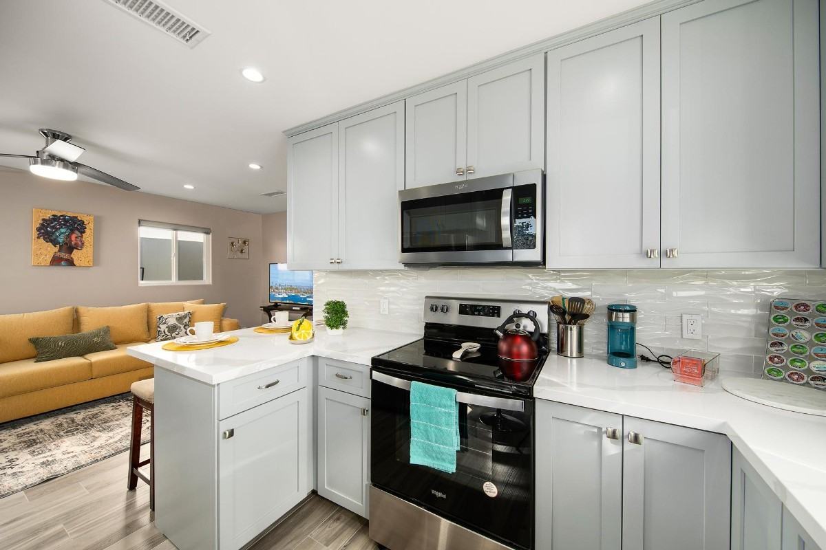 6059 Edgewater St #NA - Photo 2 of 26