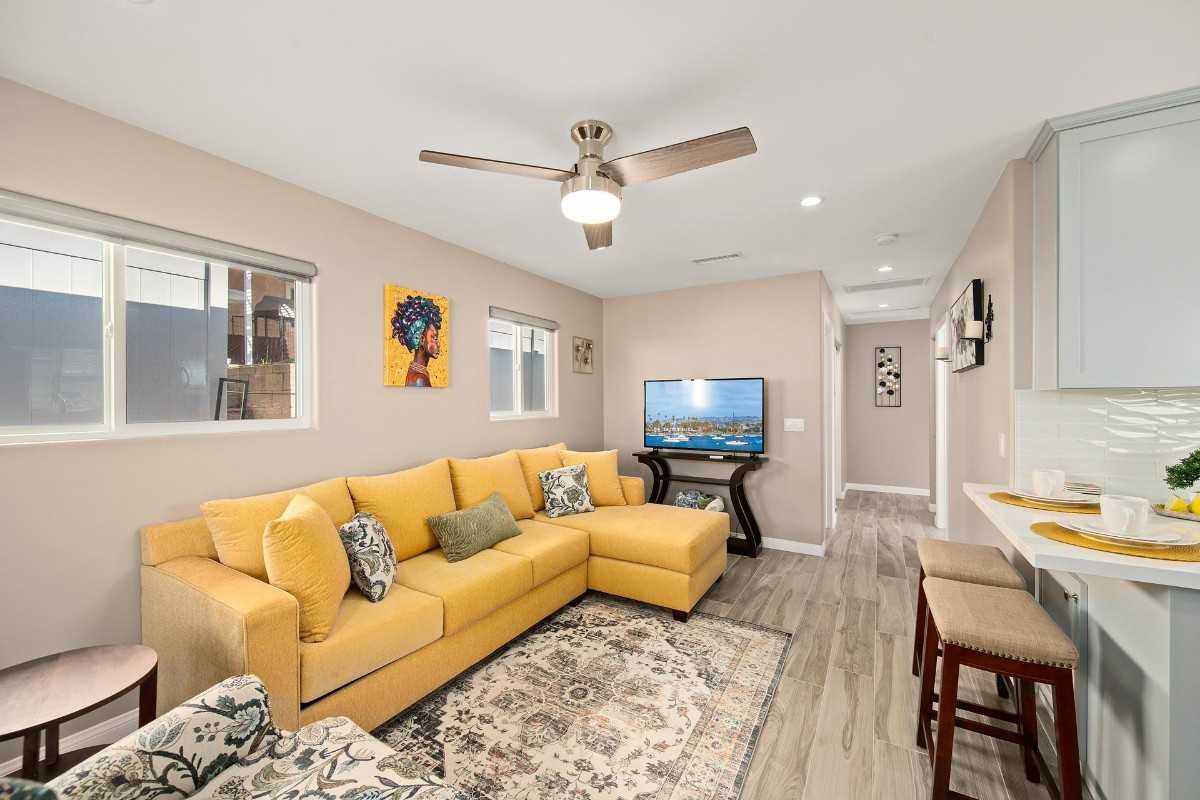 6059 Edgewater St #NA - Photo 7 of 26