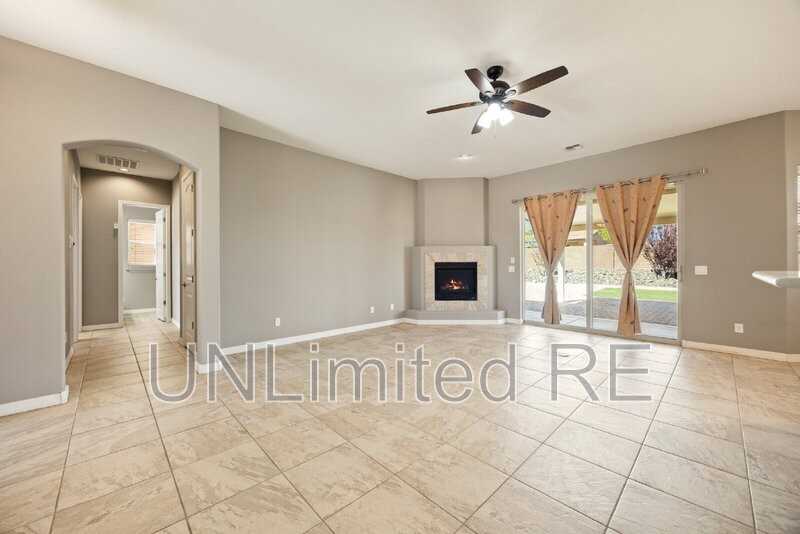 6269 E Livingston Loop - Photo 4 of 40