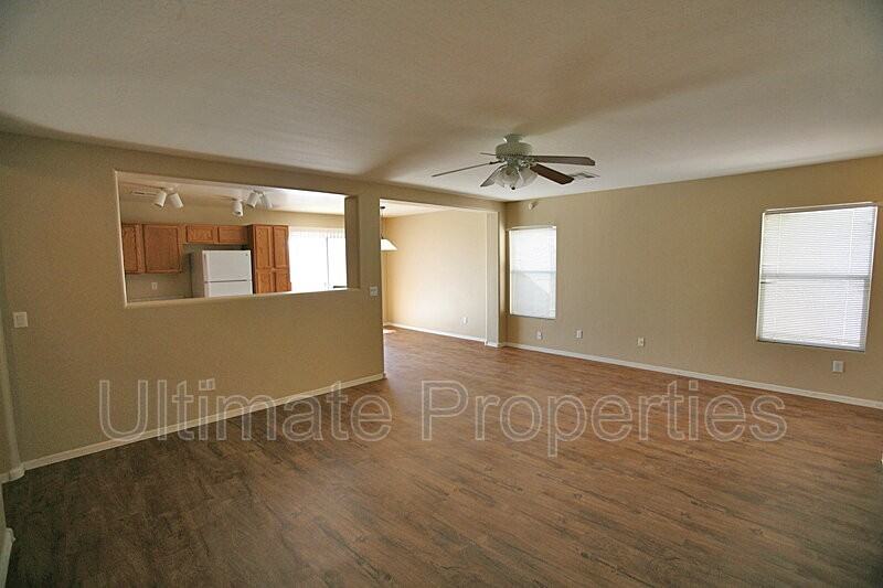 22553 W Mohave St - Photo 2 of 4