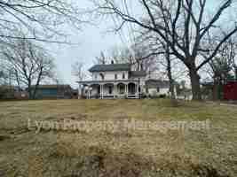 featured image of 12 Oil Mill Ln