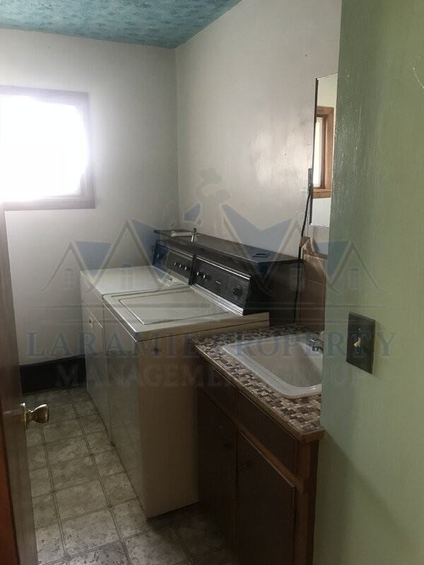 2525 Vista Dr #3 - Photo 6 of 7