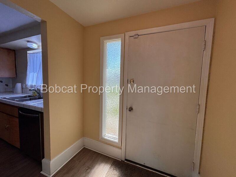 1316 Green Dr - Photo 3 of 35