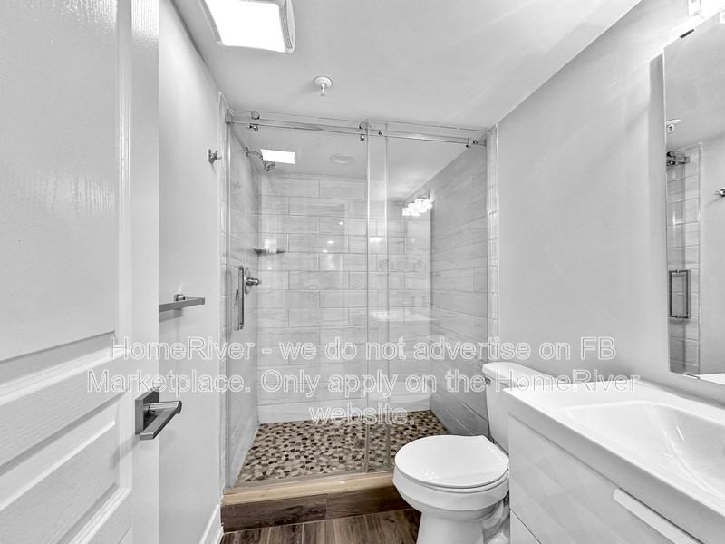 2045 Manton St - Photo 4 of 18