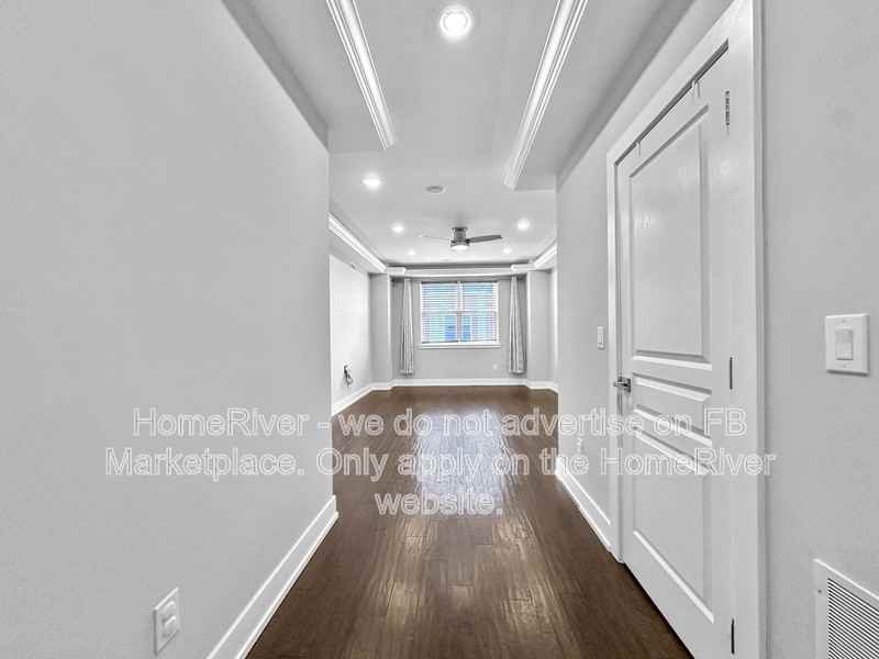 2045 Manton St - Photo 7 of 18