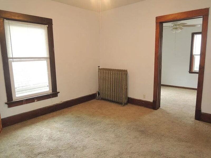 1975 E Washington Ave #2 - Photo 2 of 9