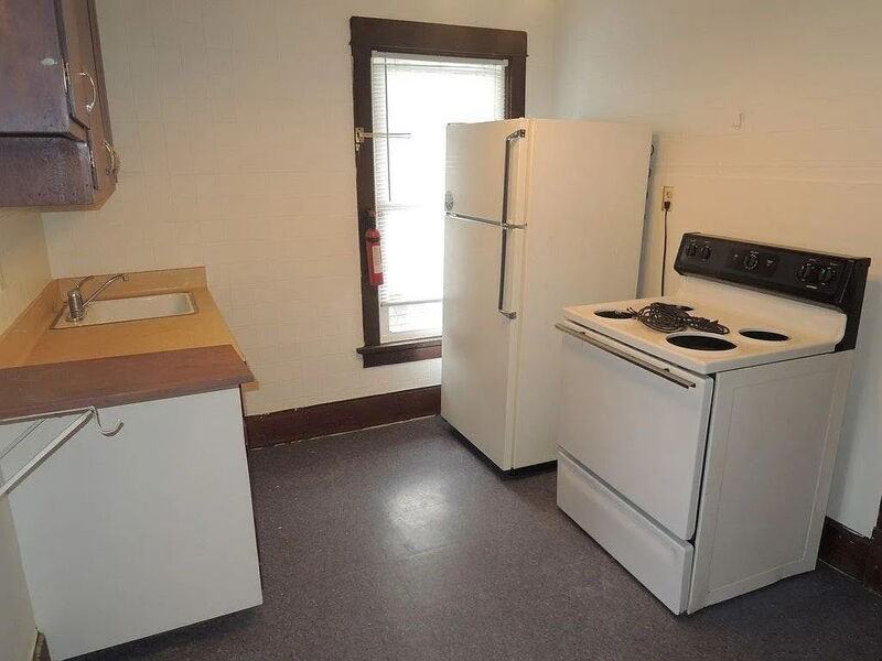 1975 E Washington Ave #2 - Photo 4 of 9