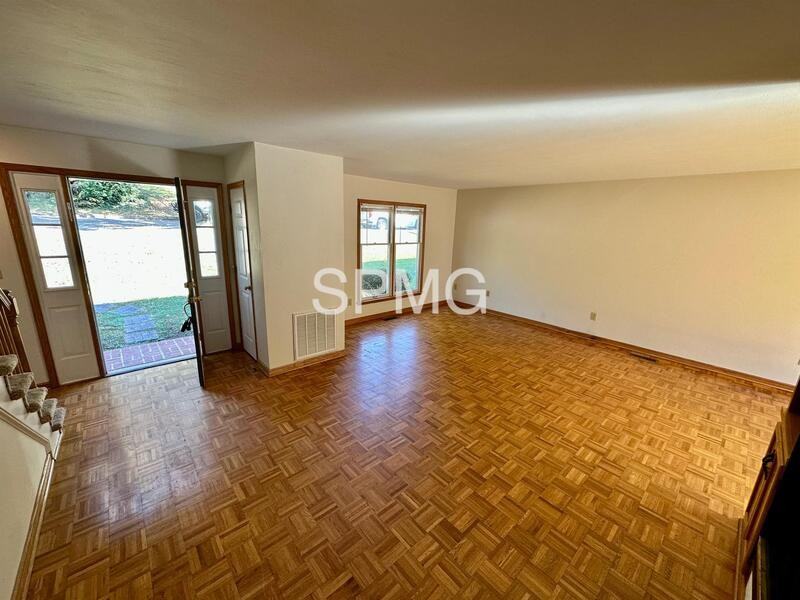 1552 Terrace Rd Sw - Photo 3 of 23