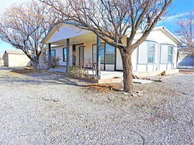 2770 Rio Rico Dr - Photo 2 of 41