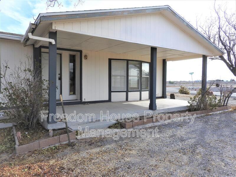 2770 Rio Rico Dr - Photo 5 of 41