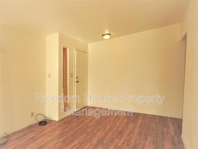 2770 Rio Rico Dr - Photo 7 of 41