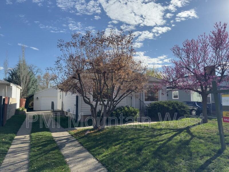 1878 E Stratford Ave - Photo 4 of 50