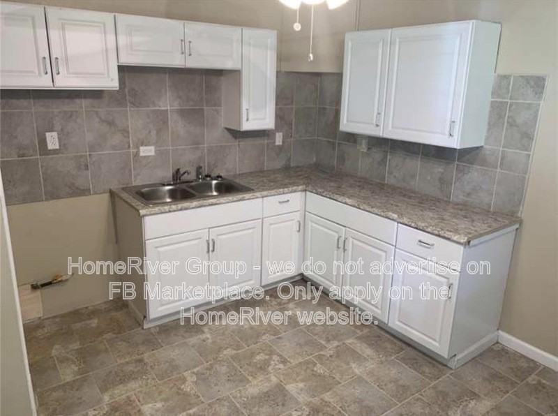 506 Saint Paul Dr - Photo 2 of 8