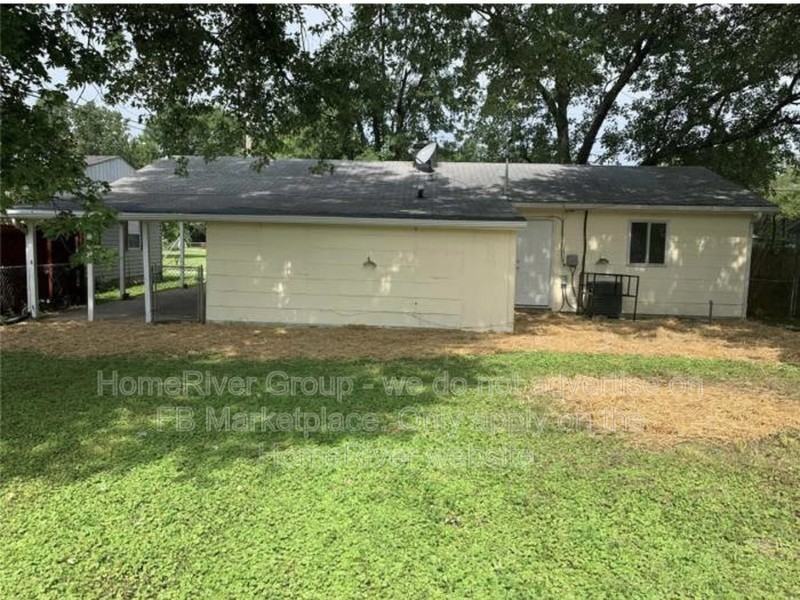 506 Saint Paul Dr - Photo 5 of 8