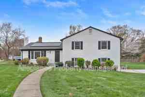 featured image of 2215 Lida Ct