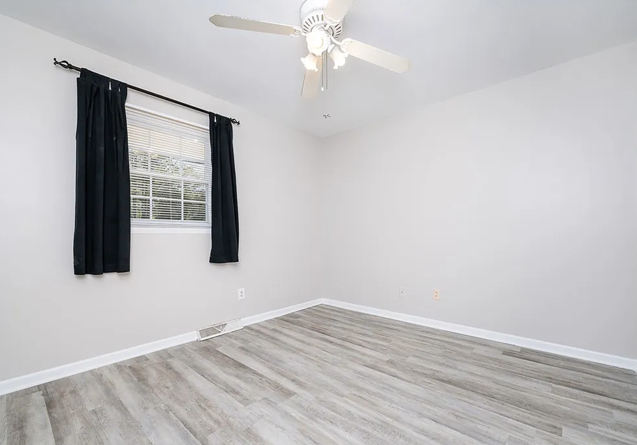 2 Bedroom Units - Photo 4 of 6