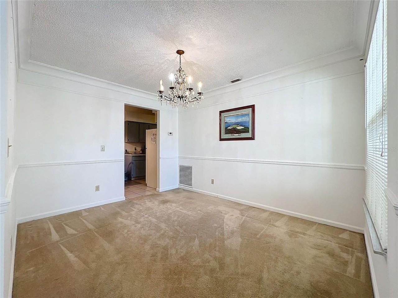 117 Red Rose Cir - Photo 3 of 35