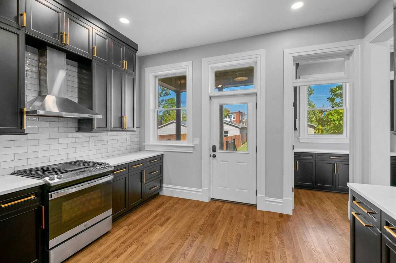 5163 Enright Ave - Photo 6 of 24