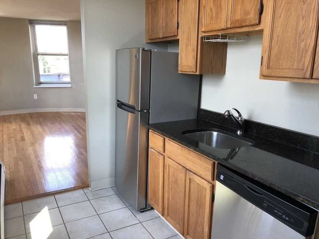 150 Saint Botolph St #32 - Photo 2 of 8