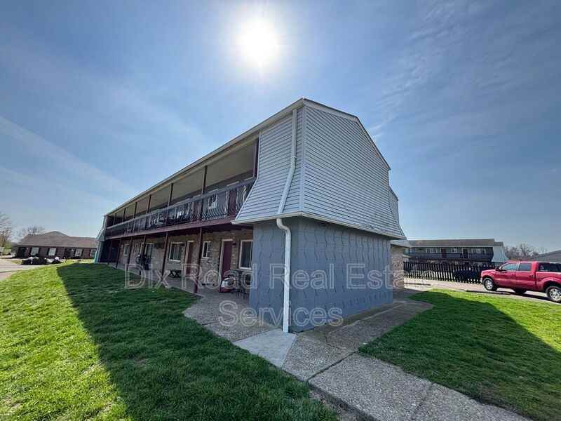 414 Mars Dr #5 - Photo 3 of 22