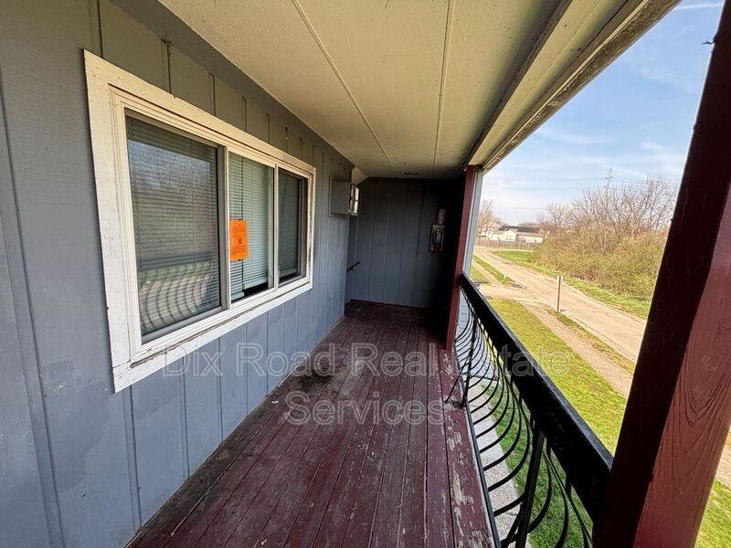 414 Mars Dr #5 - Photo 4 of 22