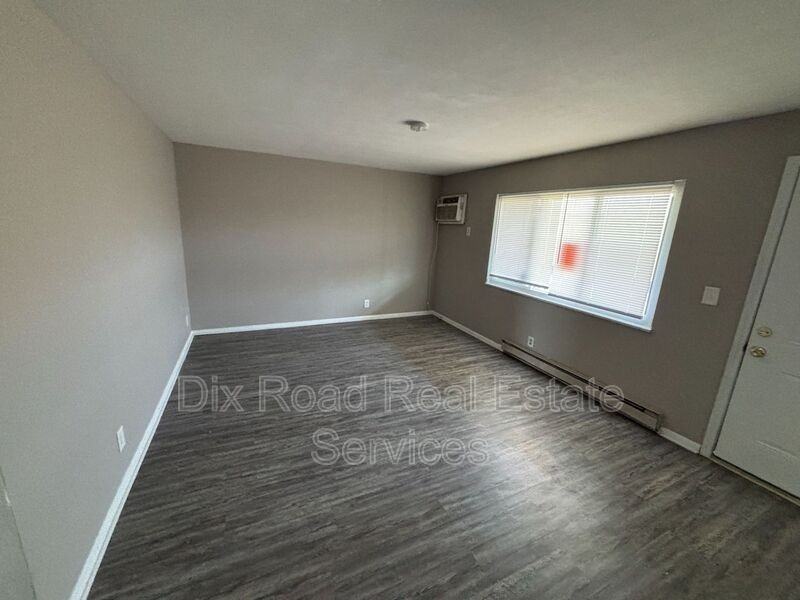 414 Mars Dr #5 - Photo 5 of 22