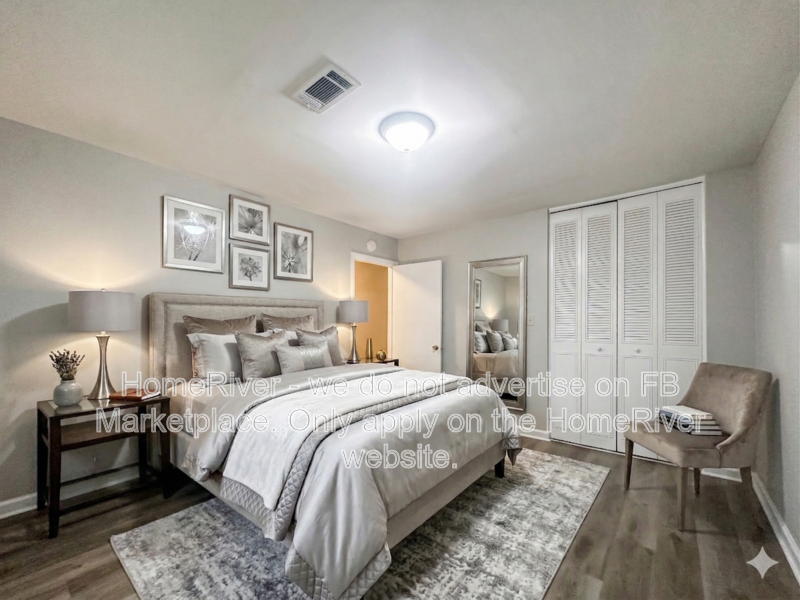 2461 Mcalpin Ter #R - Photo 6 of 11