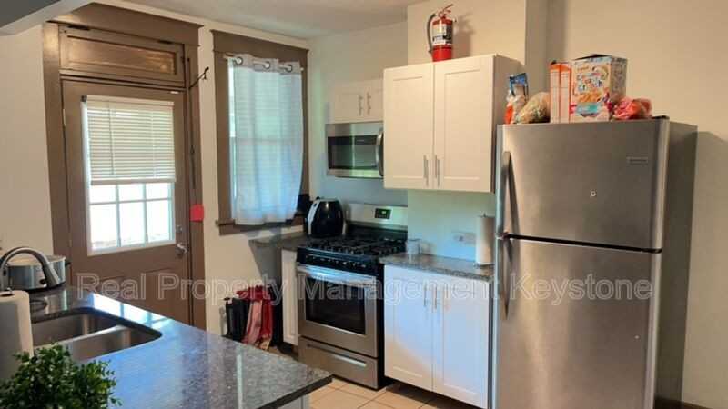 1247 Chartiers Ave - Photo 2 of 14