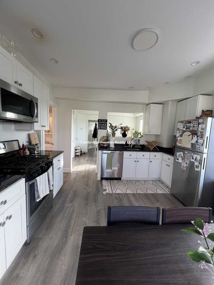 Cambridge St #3L - Photo 3 of 36