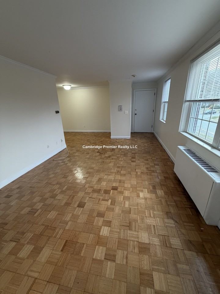 Captain Parker Arms #21 - Photo 2 of 12