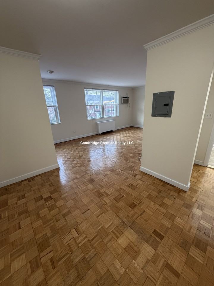 Captain Parker Arms #21 - Photo 5 of 12