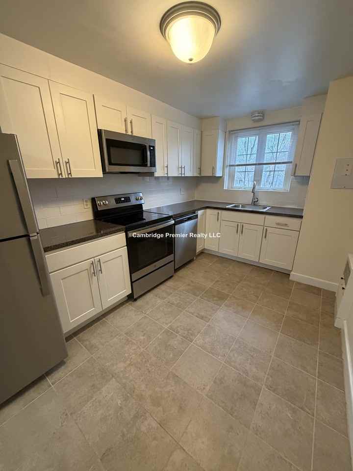 Captain Parker Arms #21 - Photo 7 of 12