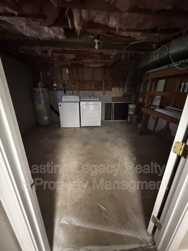 179 Canterbury Dr - Photo 7 of 18