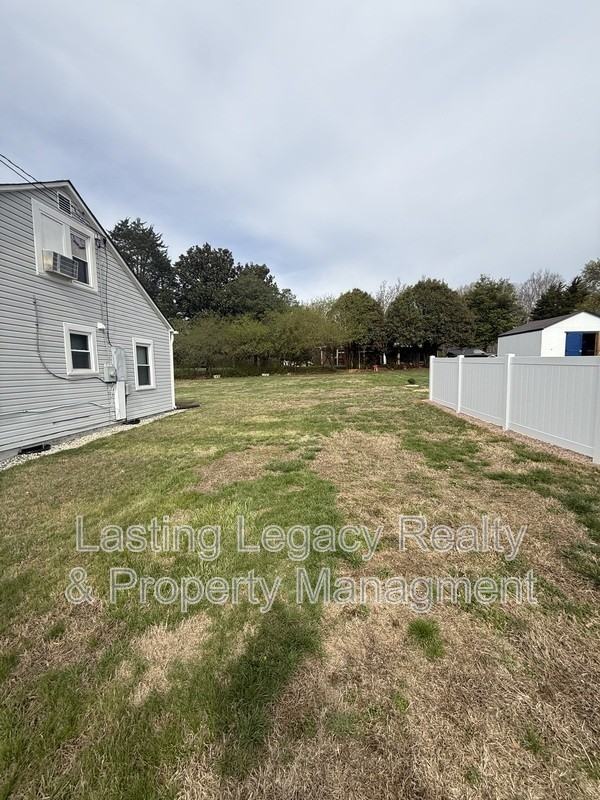 4620 Miller Rd - Photo 4 of 17