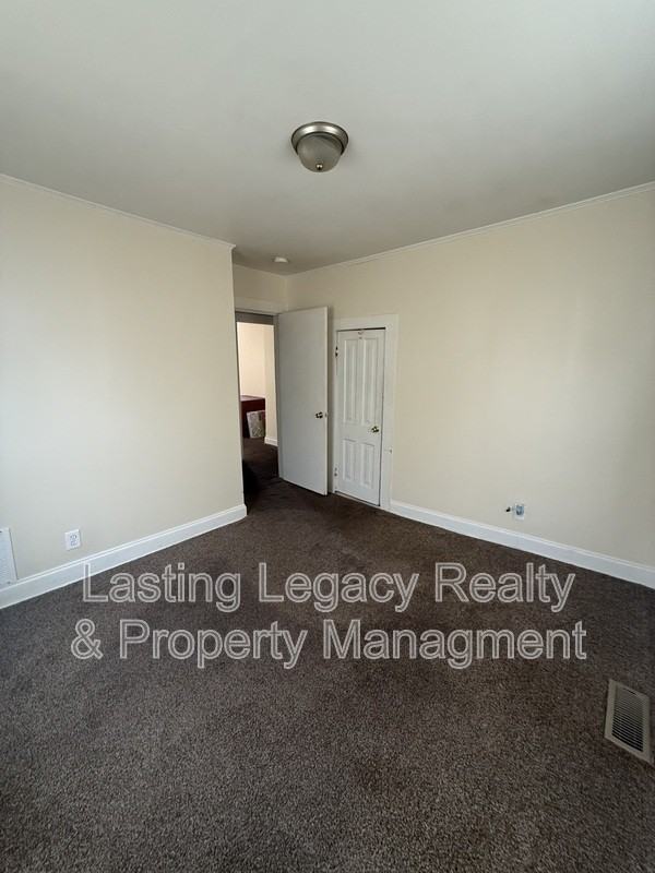 4620 Miller Rd - Photo 7 of 17