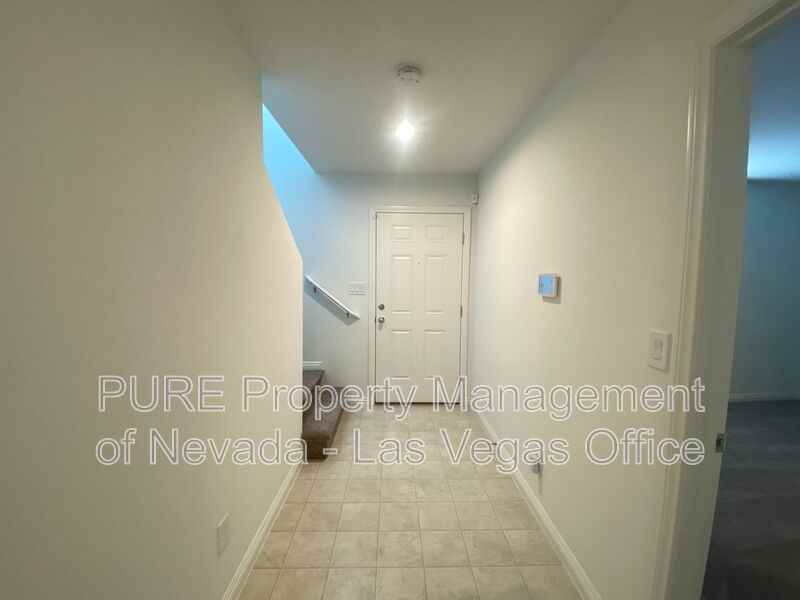 4645 Pencester St - Photo 4 of 24