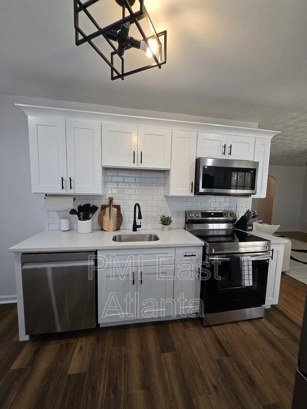 6231 Arbor Links Rd #2 - Photo 4 of 9