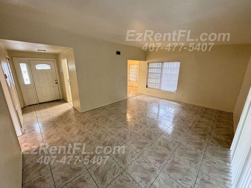 6132 Oakcrest Cir - Photo 2 of 16