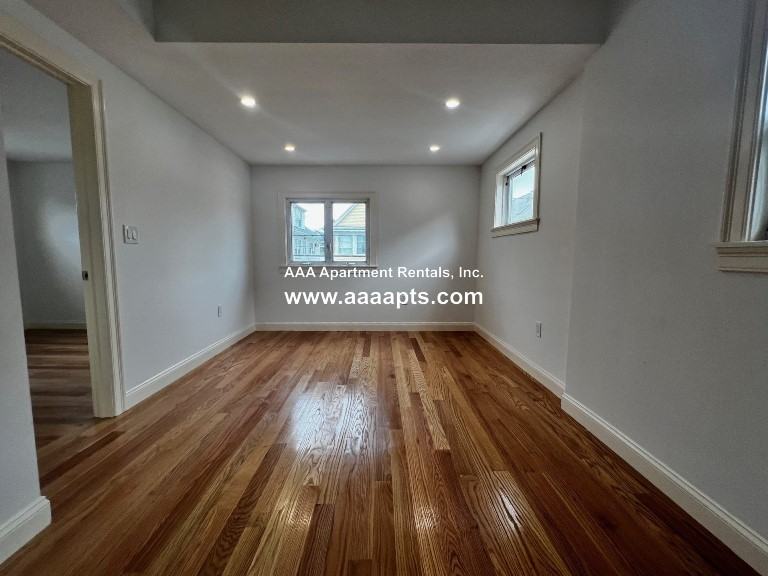 Wall St #2 - Photo 3 of 17