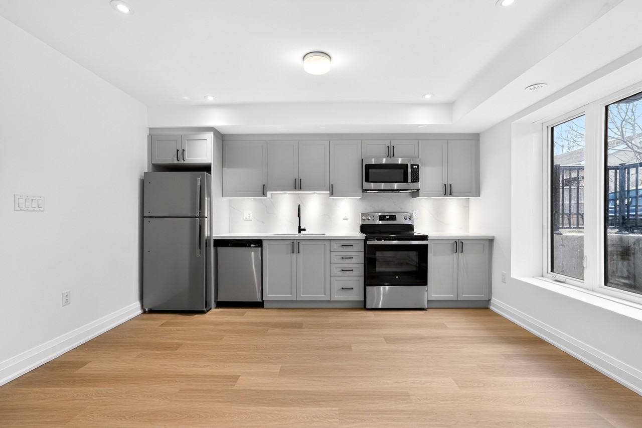 218 Aileen Avenue #A - Photo 3 of 30