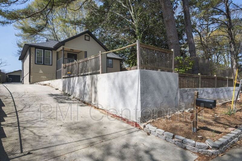 562 Gary Rd Nw - Photo 3 of 32