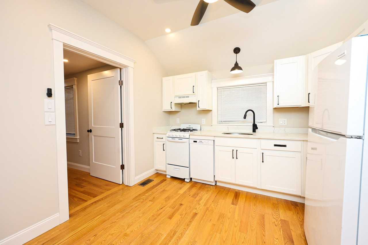85 Oak St #85 - Photo 6 of 27