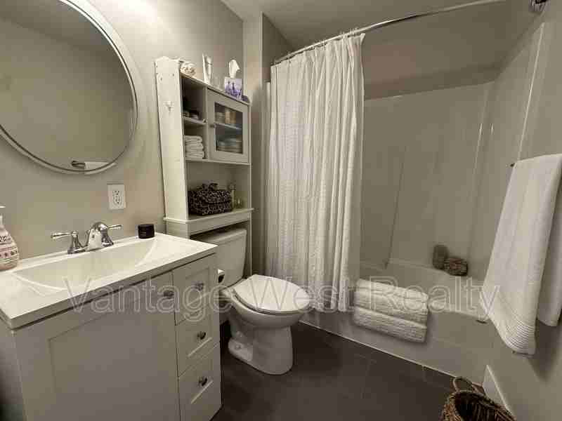 1608 - Photo 6 of 16